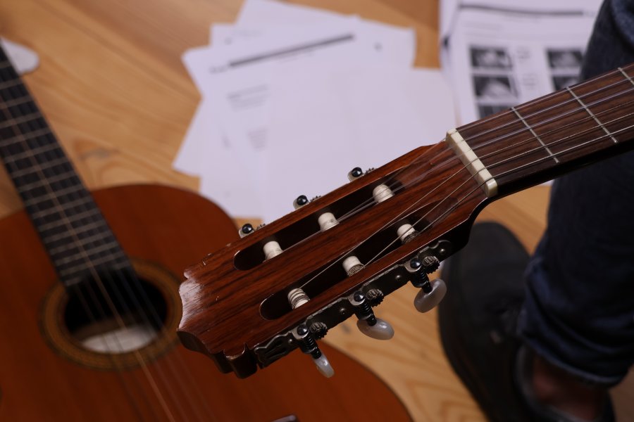 Guitare et chansons enfantines pour élagir votre gamme d'animation #645