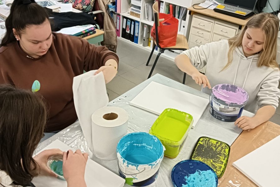 « Émergence » : sérigraphier pour faire rayonner sa créativité #649