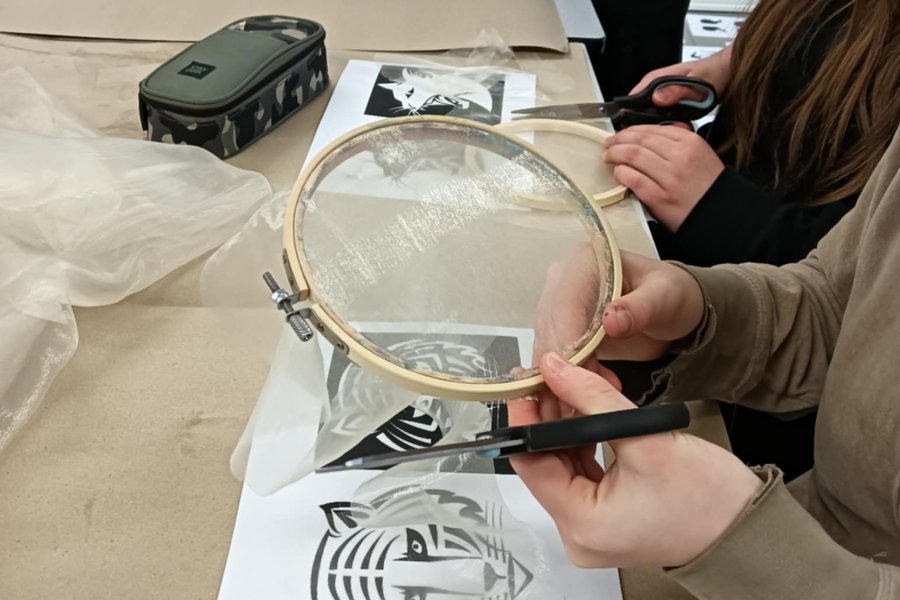 « Émergence » : sérigraphier pour faire rayonner sa créativité #649