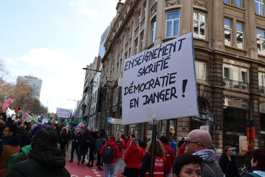 Notre secteur fortement mobilisé pour la manifestation nationale de ce 12 mars #659