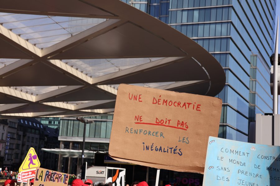 Notre secteur fortement mobilisé pour la manifestation nationale de ce 12 mars #659