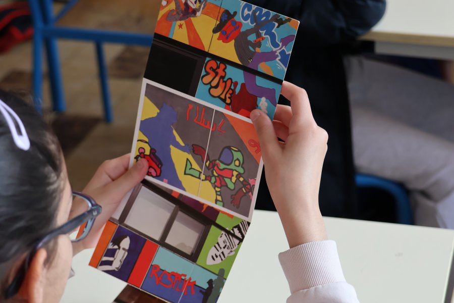 Transformer les créations des jeunes en cartes postales #676