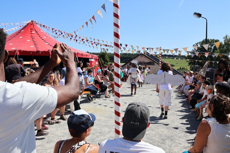 Collection capsule, un défilé original et engagé au Festival Bitume ! #696