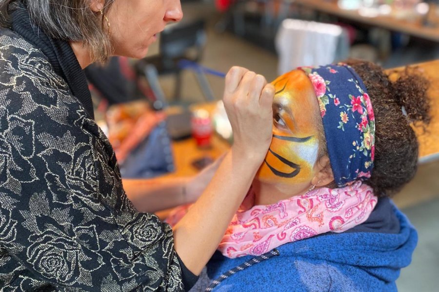 Techniques de grimage et maquillage artistique