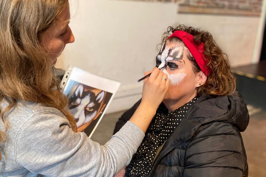 Techniques de grimage et maquillage artistique