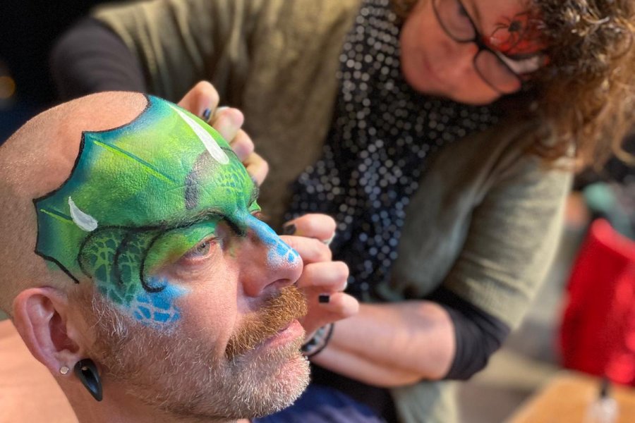 Techniques de grimage et maquillage artistique