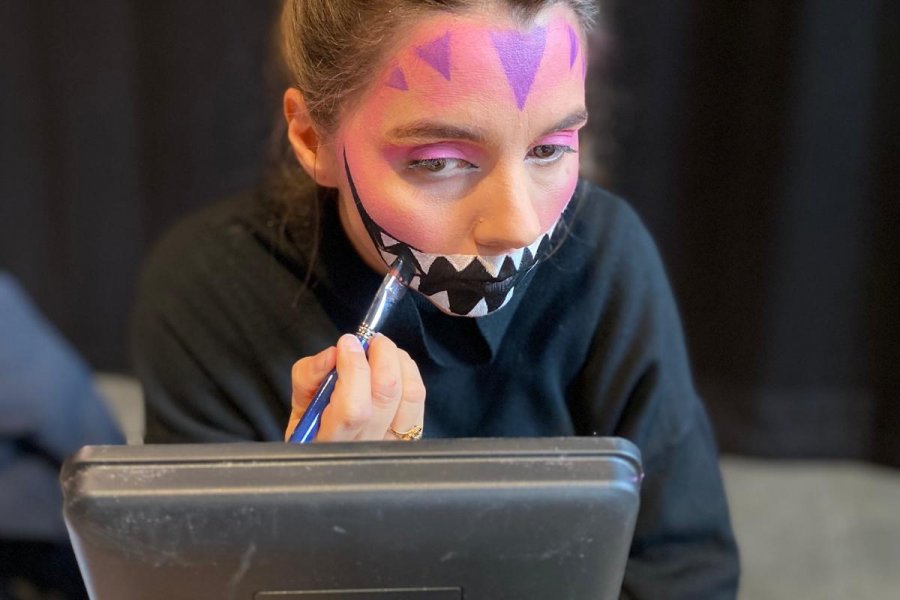 Techniques de grimage et maquillage artistique