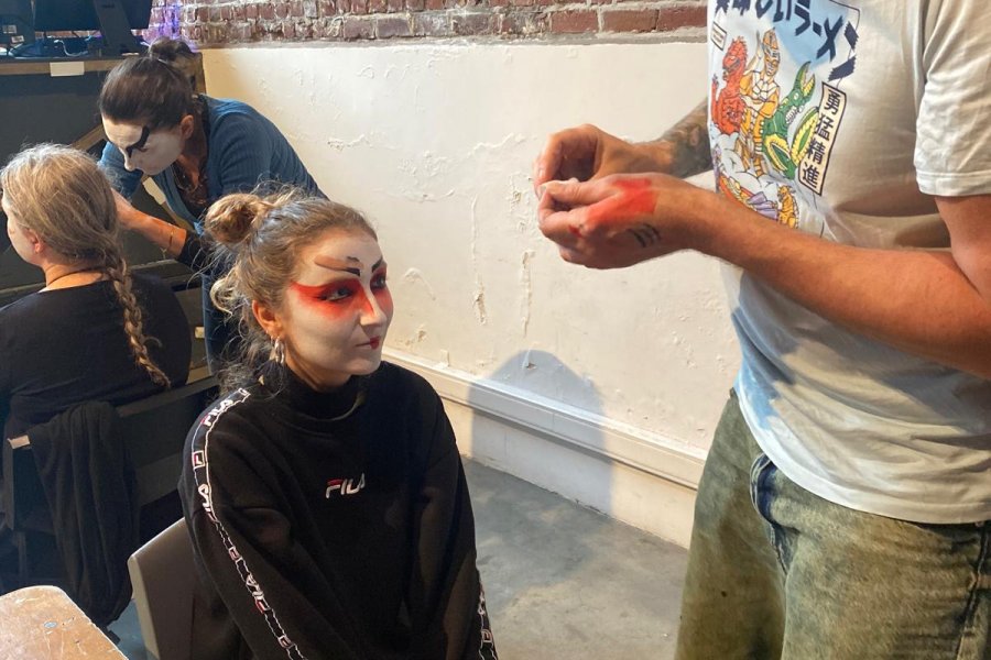 Techniques de grimage et maquillage artistique