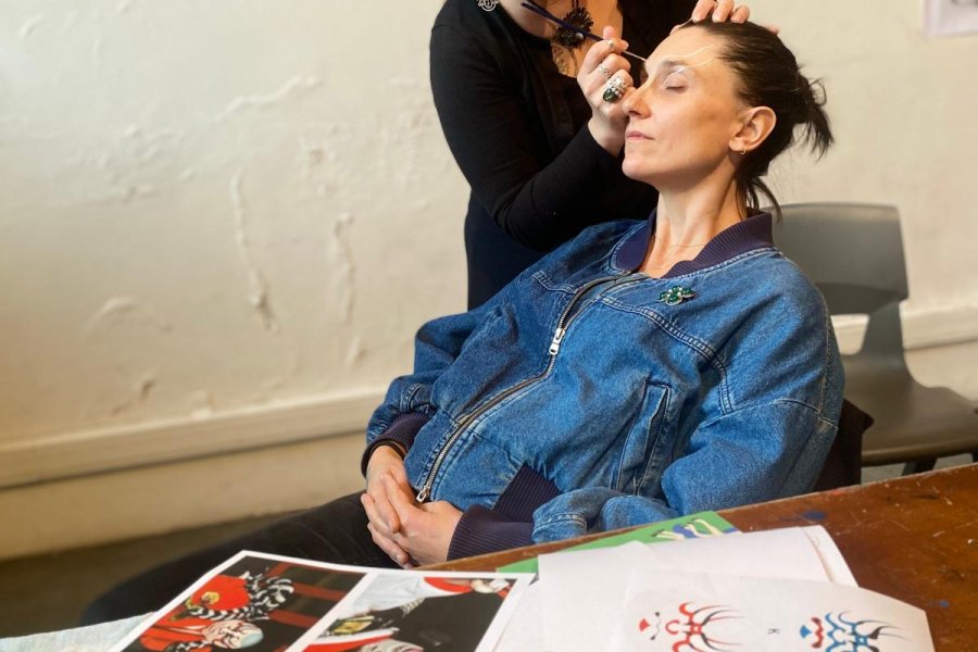 Techniques de grimage et maquillage artistique