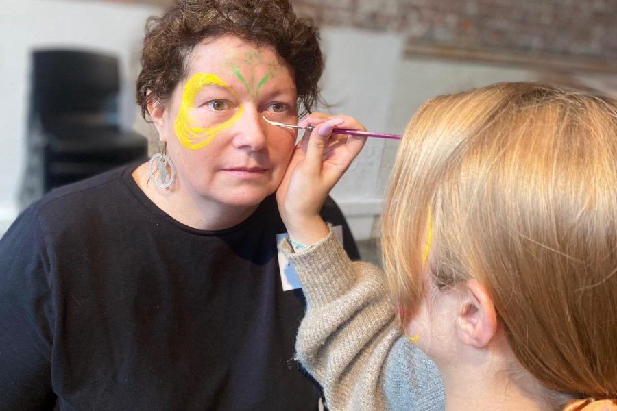 Techniques de grimage et maquillage artistique